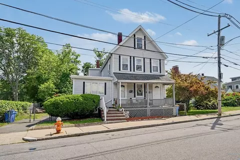 105 Ocean View St, Winthrop, MA 02152