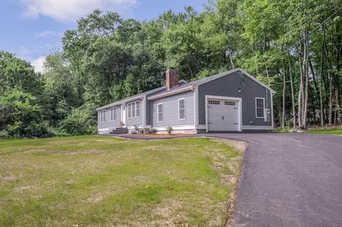 8 Galloway Rd, Chelmsford, MA 01824
