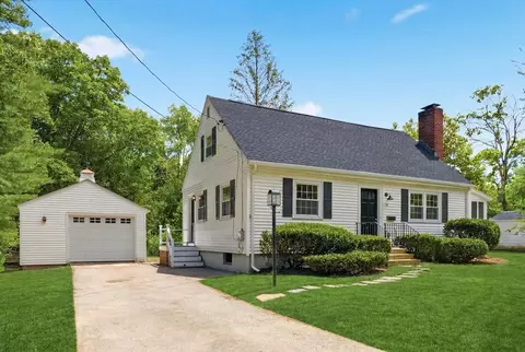 3 Grattan St, Framingham, MA 01701