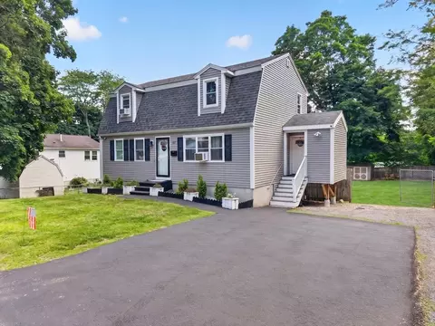 71 Whittier St, Haverhill, MA 01830