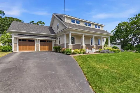 4 Chapel St #A, Newburyport, MA 01950
