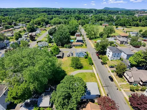 43 Ferry St, Chicopee, MA 01013 photo 38