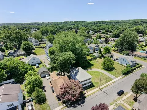 43 Ferry St, Chicopee, MA 01013 photo 35