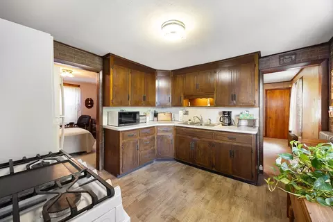 43 Ferry St, Chicopee, MA 01013 photo 6