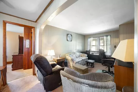 43 Ferry St, Chicopee, MA 01013 photo 2