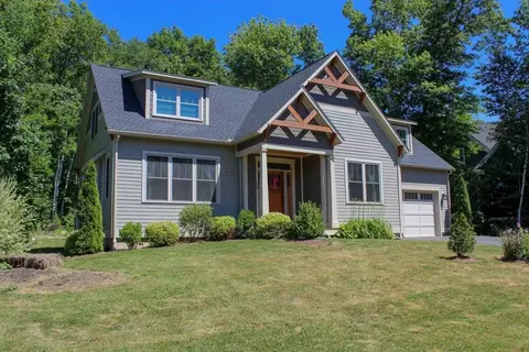 17 Stone Ridge Dr, Northampton, MA 01060