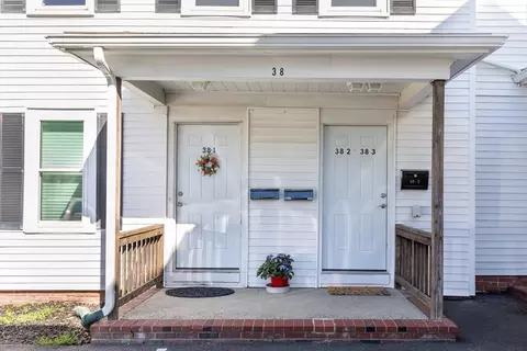 38 School St #38-2, Middleboro, MA 02346
