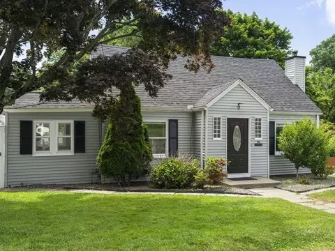 40 Calumet Ave, Worcester, MA 01606