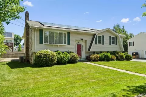 11 Dunkirk Ave, Worcester, MA 01604