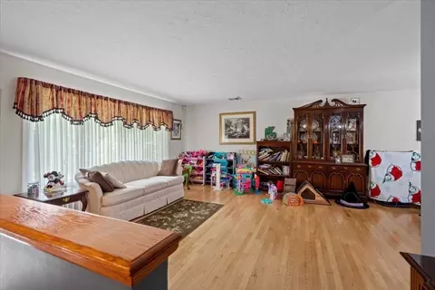11 Dunkirk Ave, Worcester, MA 01604 photo 7