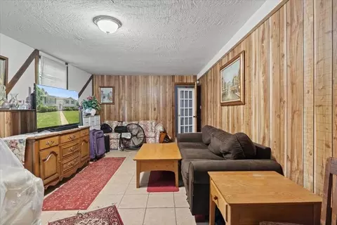 11 Dunkirk Ave, Worcester, MA 01604 photo 26