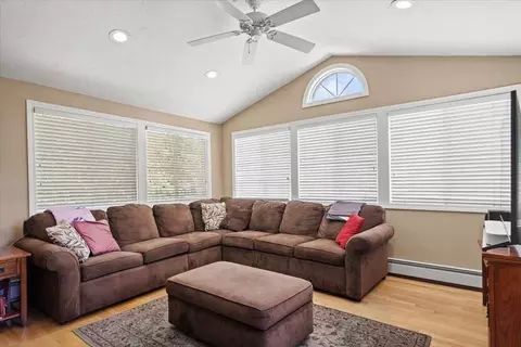 11 Dunkirk Ave, Worcester, MA 01604 photo 15