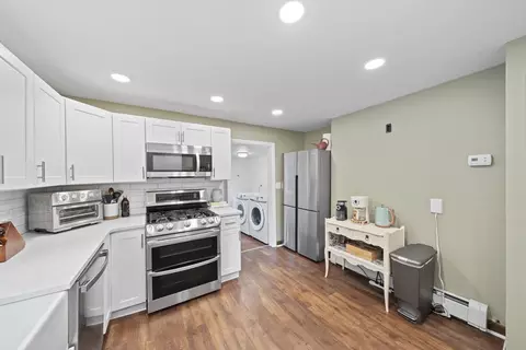 Kitchen - 361 Main St, Marshfield, MA 02050 photo 2 of 3