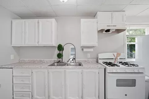 Kitchen - 540 Armory St, Springfield, MA 01104 photo 1 of 3