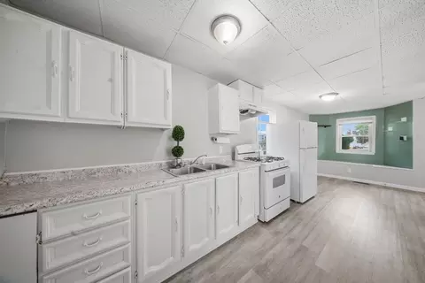 Kitchen - 540 Armory St, Springfield, MA 01104 photo 3 of 3