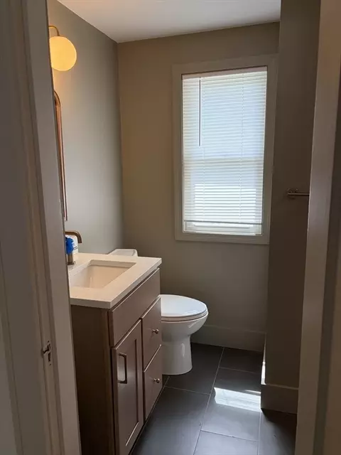 Bath - 60 Rencelau St, Springfield, MA 01118 photo 4 of 5