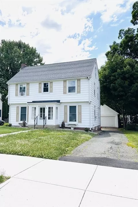 60 Rencelau St, Springfield, MA 01118