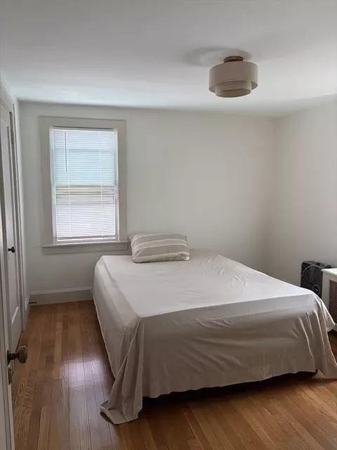 Bedroom - 60 Rencelau St, Springfield, MA 01118 photo 3 of 7