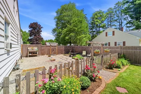 39 Bartels St, Springfield, MA 01128 photo 31