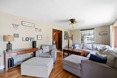 39 Bartels St, Springfield, MA 01128 photo 6