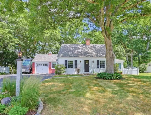 33 Crossman Ave, Attleboro, MA 02703