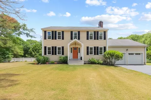 10 Strawstone Ln, Norton, MA 02766
