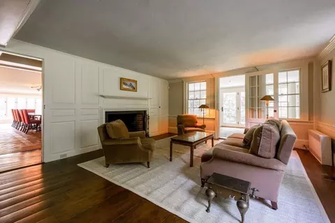 Living - 675 Bay Rd, Hamilton, MA 01982 photo 3 of 5