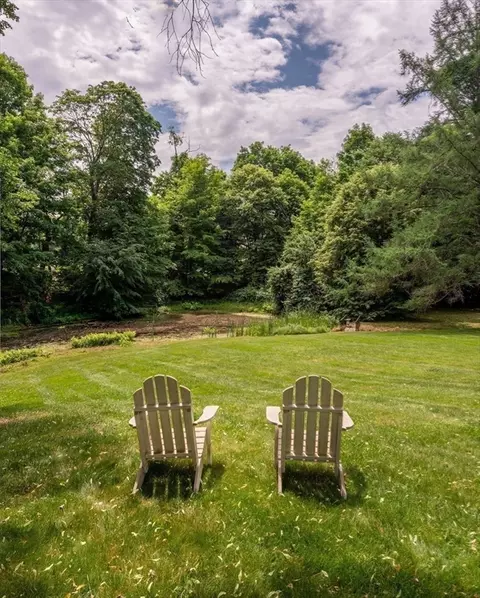 Exterior - 675 Bay Rd, Hamilton, MA 01982 photo 7 of 10