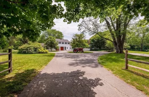 Exterior - 675 Bay Rd, Hamilton, MA 01982 photo 9 of 10