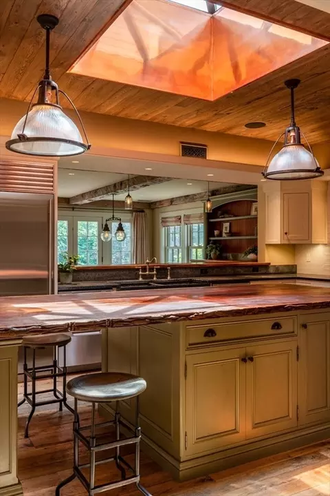 Kitchen - 675 Bay Rd, Hamilton, MA 01982 photo 1 of 3