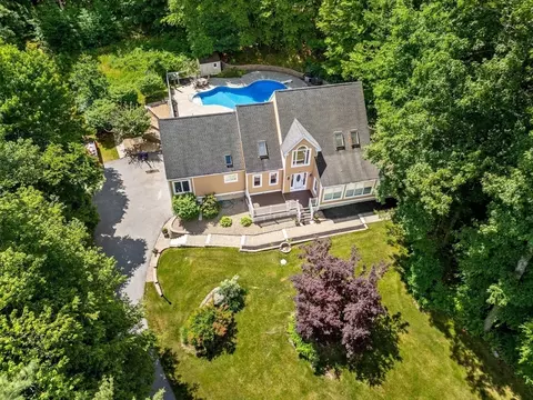 9 Abby Rd, Westford, MA 01886