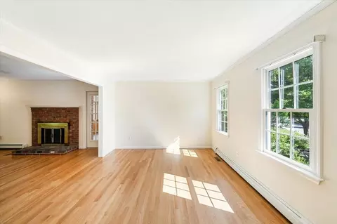 Living - 20 Josiah Dr, Upton, MA 01568 photo 9 of 12