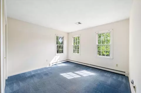 Bedroom - 20 Josiah Dr, Upton, MA 01568 photo 4 of 5