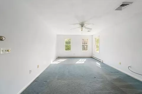 Bedroom - 20 Josiah Dr, Upton, MA 01568 photo 1 of 5