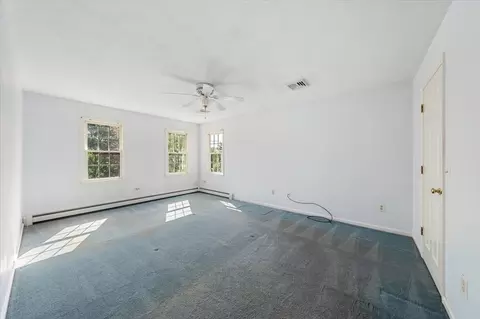 Bedroom - 20 Josiah Dr, Upton, MA 01568 photo 2 of 5