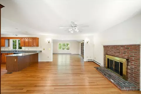 Living - 20 Josiah Dr, Upton, MA 01568 photo 2 of 12