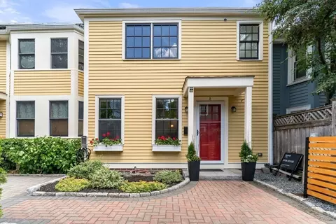 88 Pearl St #REAR, Cambridge, MA 02139