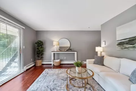 2510 Skyline #7, Lowell, MA 01854