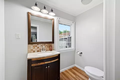 15 Lucerne Rd, Springfield, MA 01119 photo 9
