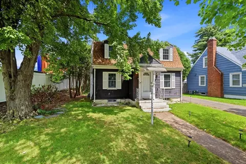 15 Lucerne Rd, Springfield, MA 01119 photo 2