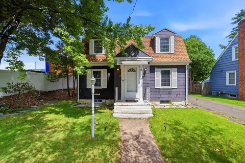 15 Lucerne Rd, Springfield, MA 01119