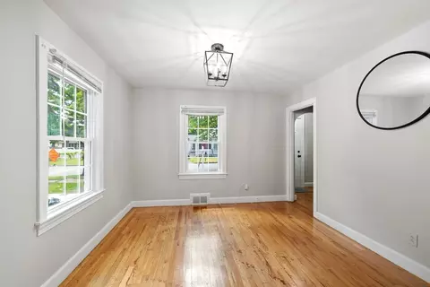 15 Lucerne Rd, Springfield, MA 01119 photo 11