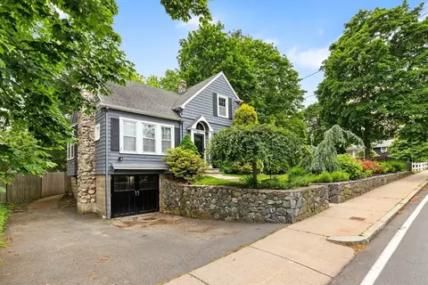 Exterior - 304 Lowell St, Reading, MA 01867 photo 2 of 10