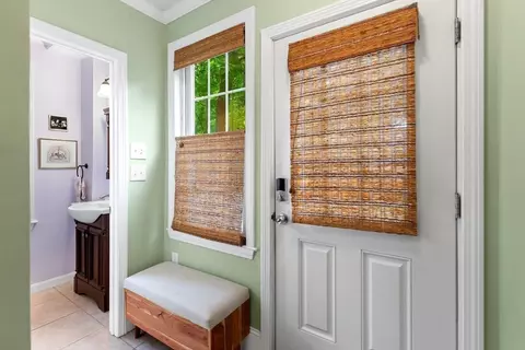 Entry Way - 304 Lowell St, Reading, MA 01867 photo 2 of 3