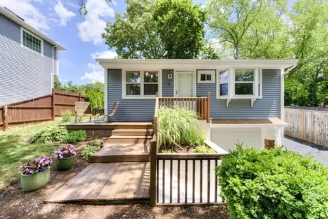 11 Liberty Dr, Shrewsbury, MA 01545