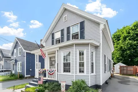 53 Corbett St, Lowell, MA 01852