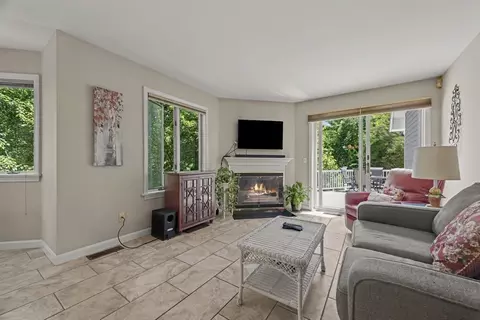 Living - 78 Hammersmith Dr, Saugus, MA 01906 photo 4 of 5