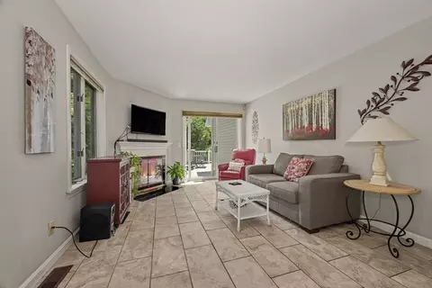 Living - 78 Hammersmith Dr, Saugus, MA 01906 photo 3 of 5