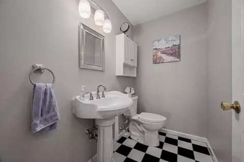 Bath - 78 Hammersmith Dr, Saugus, MA 01906 photo 1 of 4