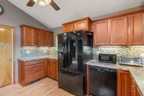 Kitchen - 10 Hopkinton Rd, Upton, MA 01568 photo 4 of 5